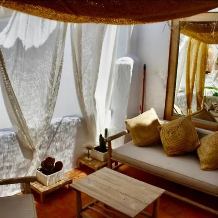 Adorable Maison Contra Murada Terrasse Et Patio 시우타데야